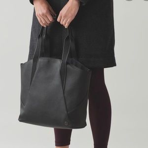 Lululemon all day tote mini